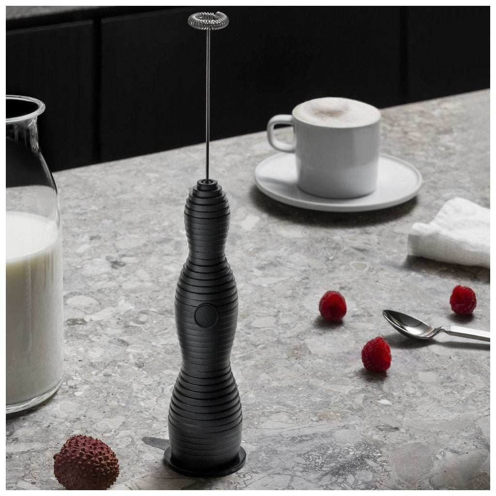 Alessi Pulcina mjölkskummare, svart