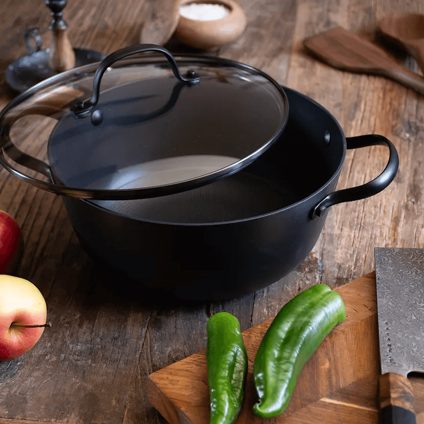 Satake Gjutjärnskastrull med Honeycomb keramisk beläggning och glaslock 24 cm