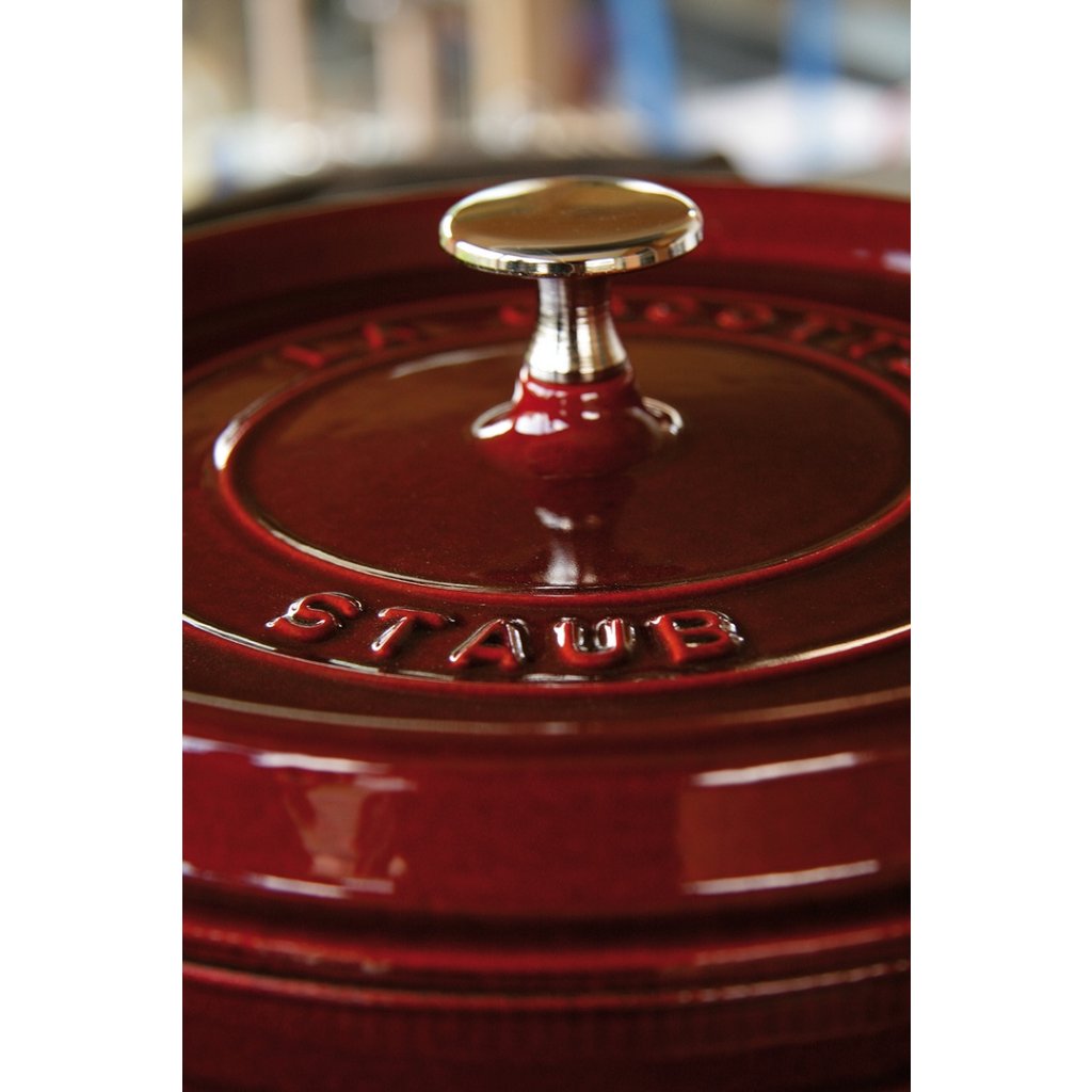 Staub Gryta COCOTTE 28 cm, med ångare, basilika, gjutjärn