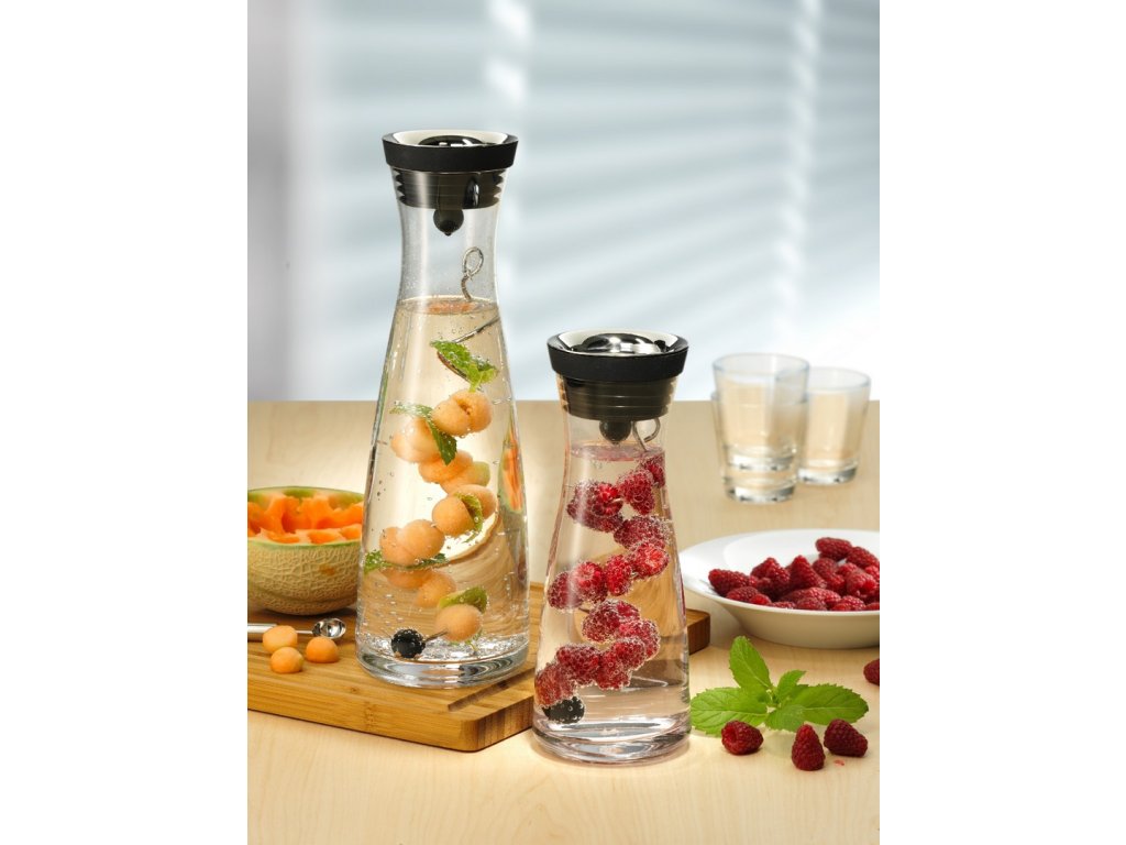 WMF Vattenkaraff BASIC 750 ml, svart