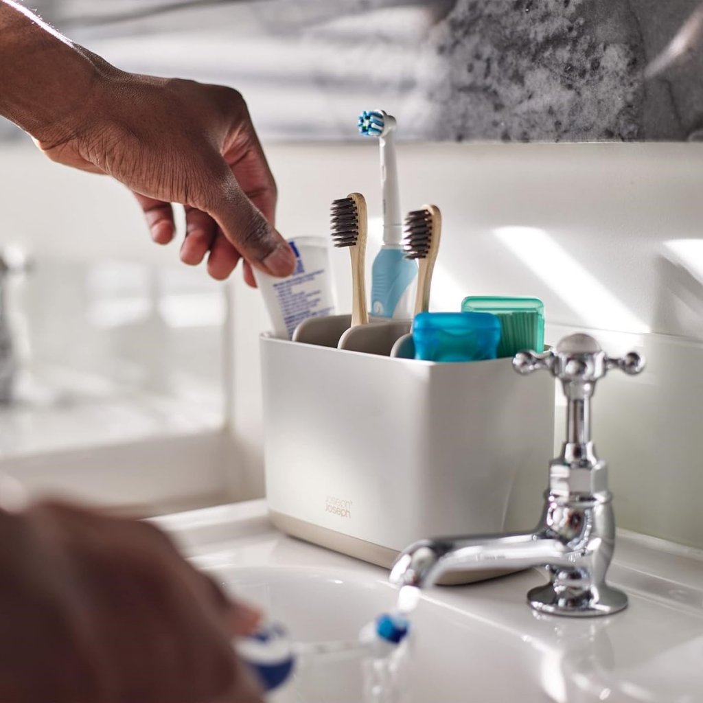 Joseph Joseph Tandborstmugg EASYSTORE 70575, ecru, plast