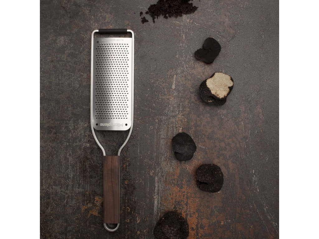 Microplane Fint rivjärn MASTER, handtag i valnöt