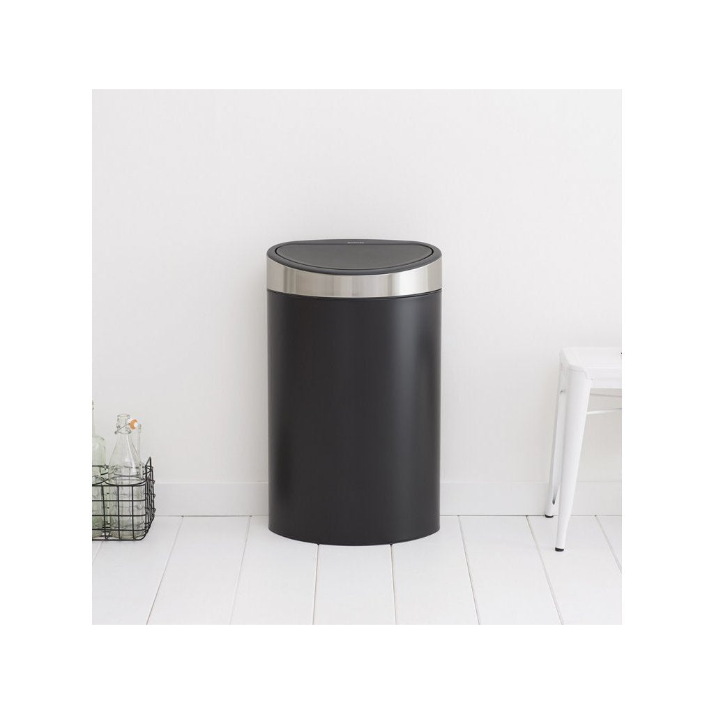 Brabantia Soptunna med trycklock TOUCH BIN NY 40 l, matt svart med matt lock