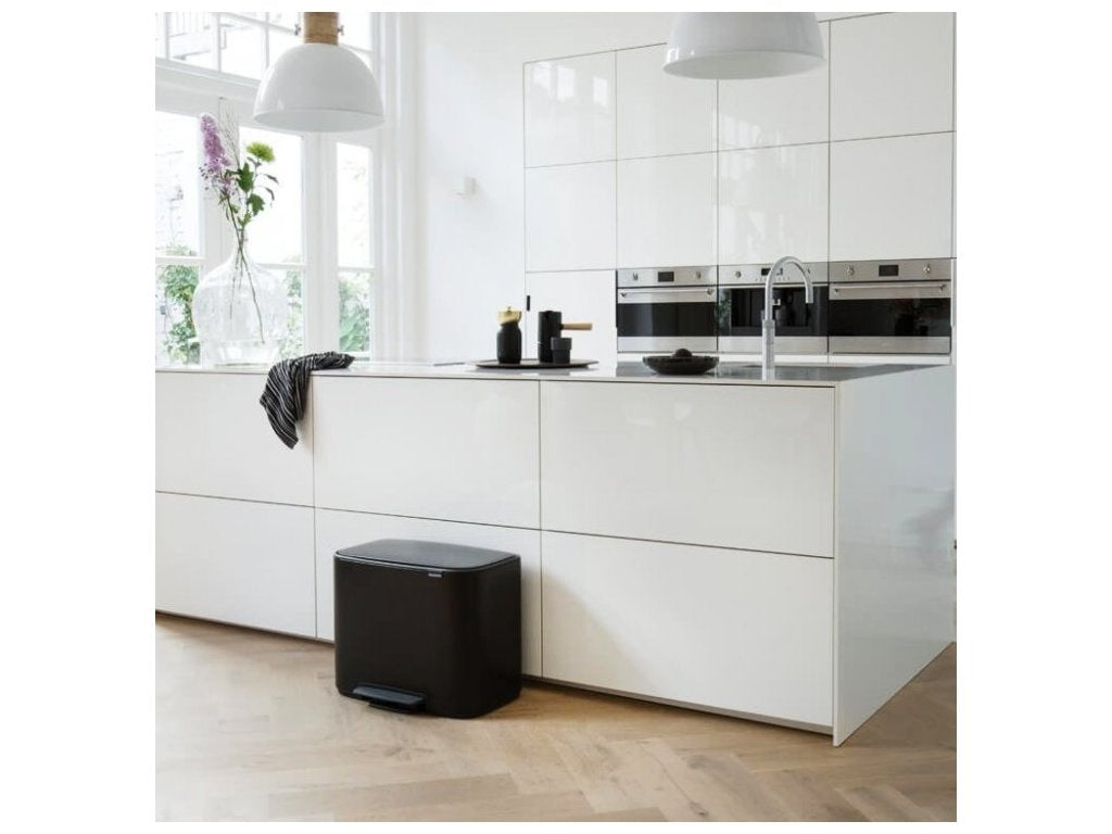 Brabantia Pedalhink BO 3 x 11 l, svart