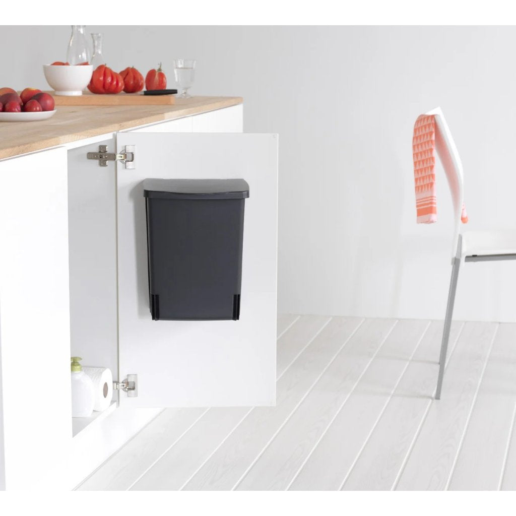 Brabantia Inbyggd soptunna 10 l, svart