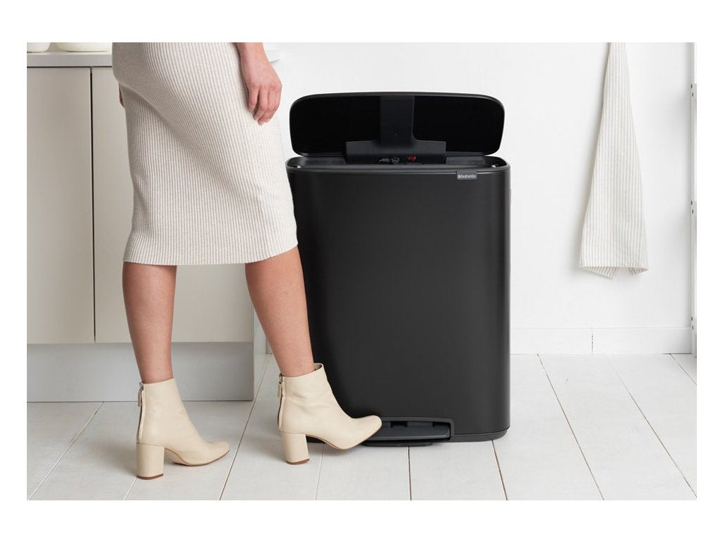 Brabantia Pedalhink BO 2 x 30 l, svart
