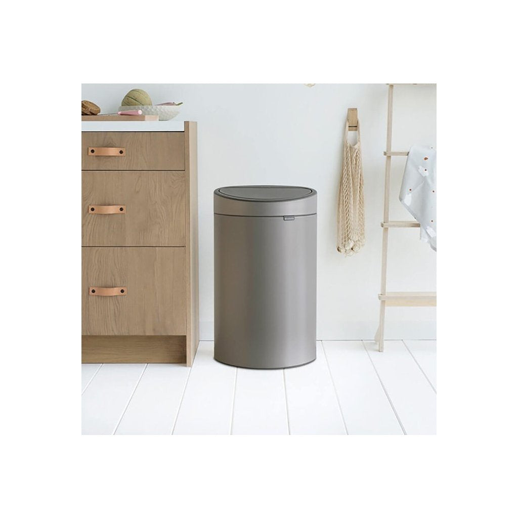 Brabantia Soptunna med trycklock TOUCH BIN NY 40 l, platina