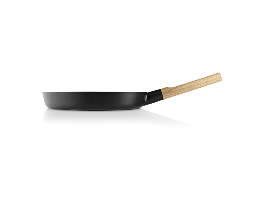 Eva Solo Non-stick stekpanna NORDIC KITCHEN 28 cm, med trähandtag