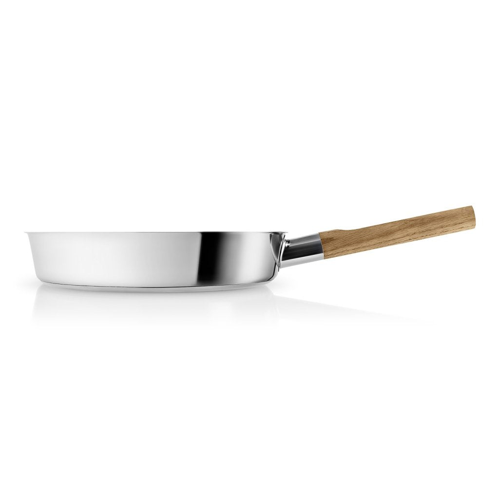 Eva Solo Non-stick stekpanna NORDIC KITCHEN 24 cm, med trähandtag, rostfritt stål