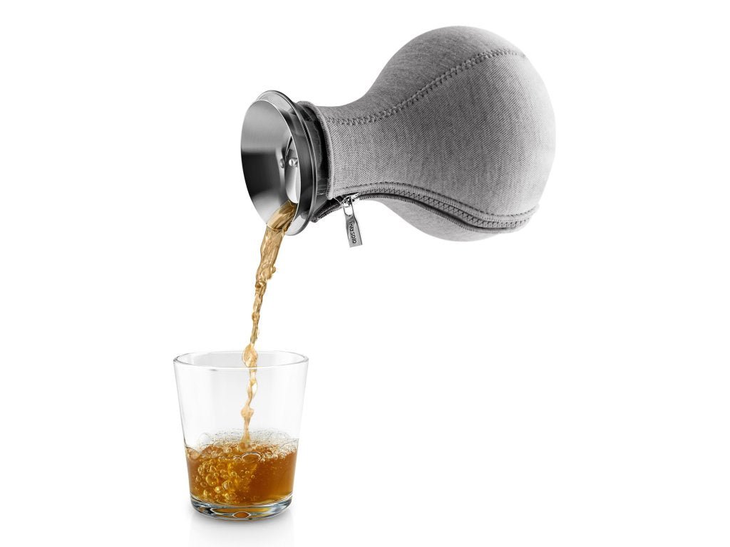 Eva Solo Tekanna med sil 1 l, med isolerande överdrag, grå Eva Solo