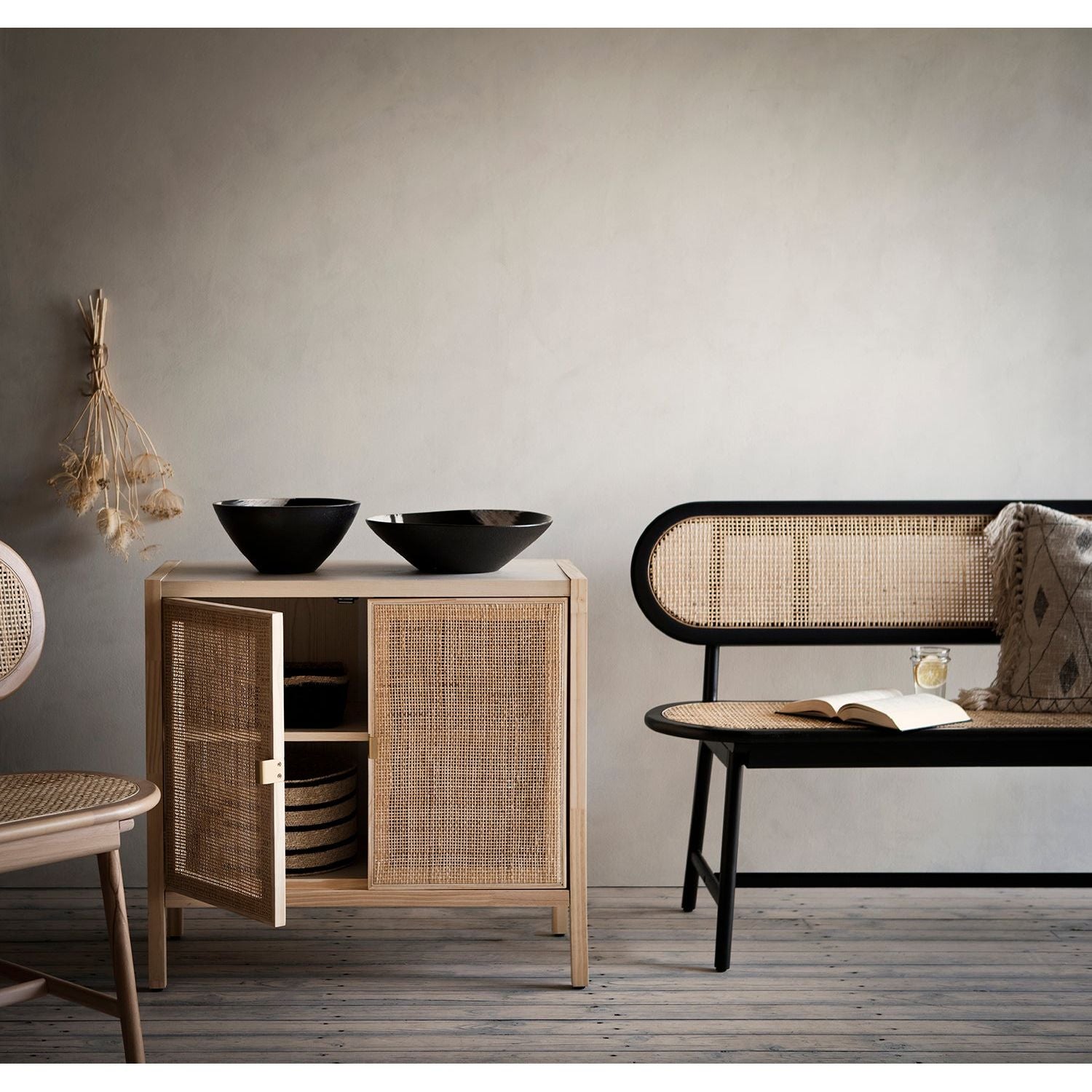 Affari of Sweden HARRY Bänk, Natur/svart