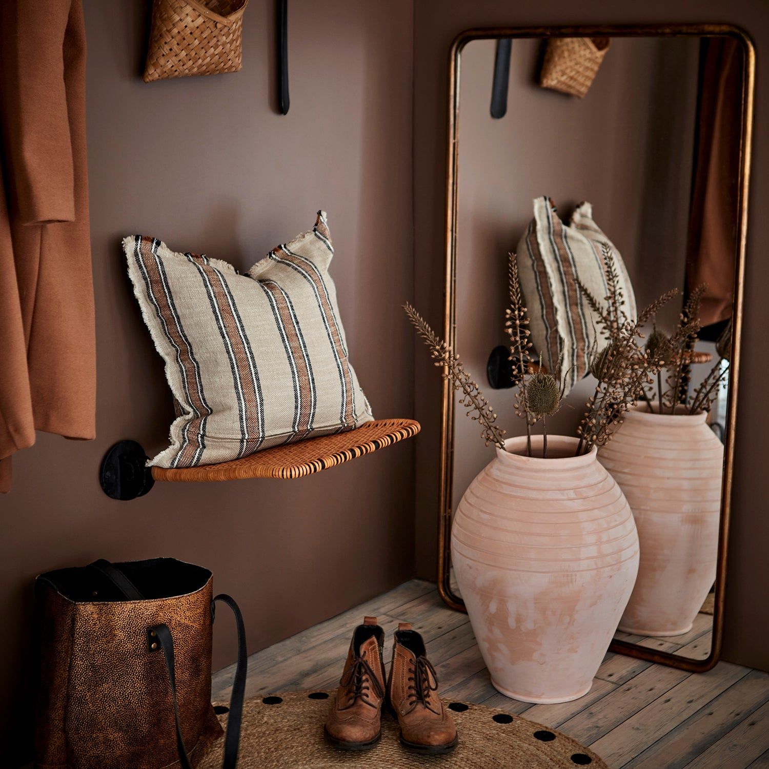 Affari of Sweden LOKE Väggstol, Svart/brun