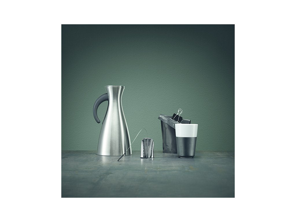 Eva Solo Mugg 360 ml, set i 2 delar, med silikonöverdrag, kolsvart