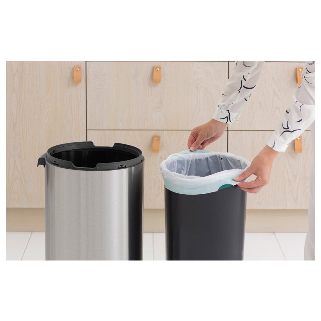 Brabantia Soptunna med trycklock TOUCH BIN NY 30 l, matt svart med matt lock