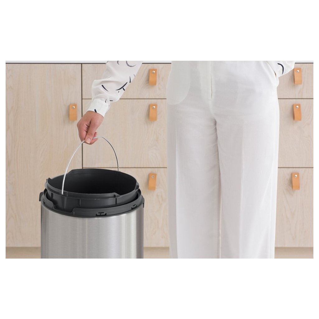 Brabantia Soptunna med trycklock TOUCH BIN NY 30 l, matt svart med matt lock