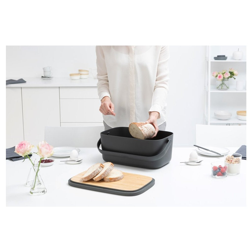Brabantia Brödlåda med skärbräda 39,5 cm, grå