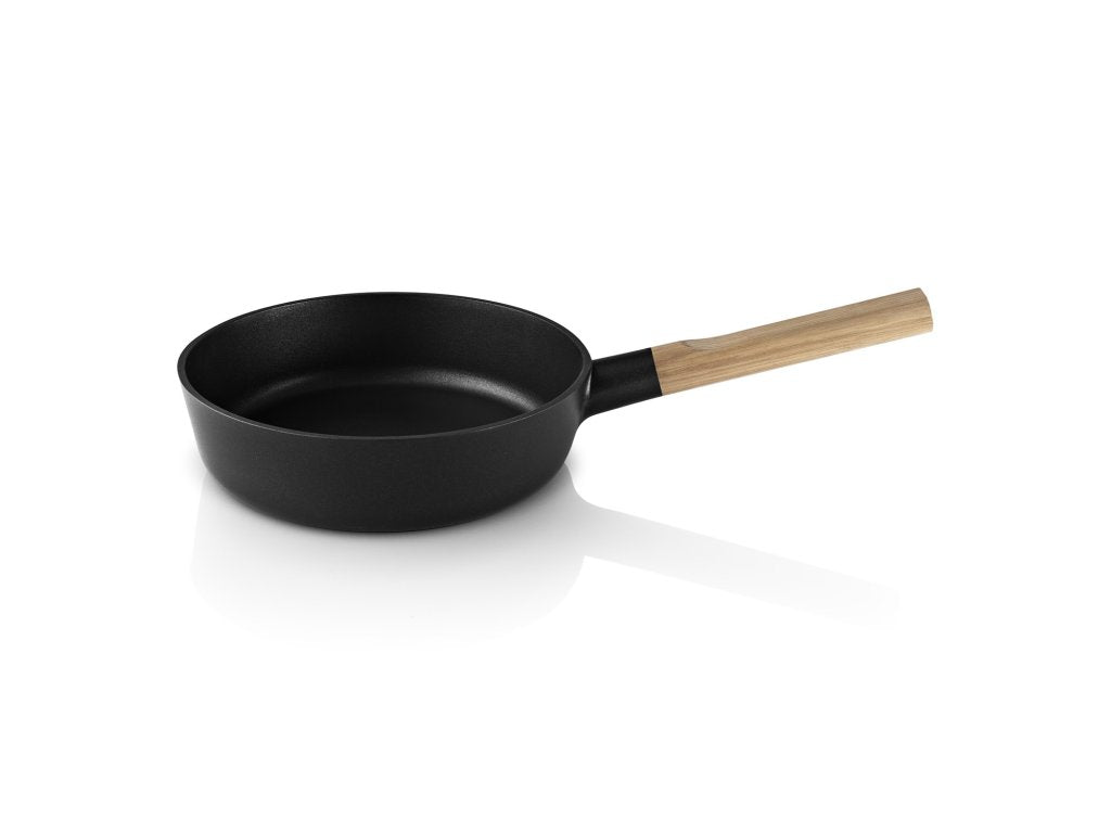 Eva Solo Sautépanna NORDIC KITCHEN 24 cm, med trähandtag