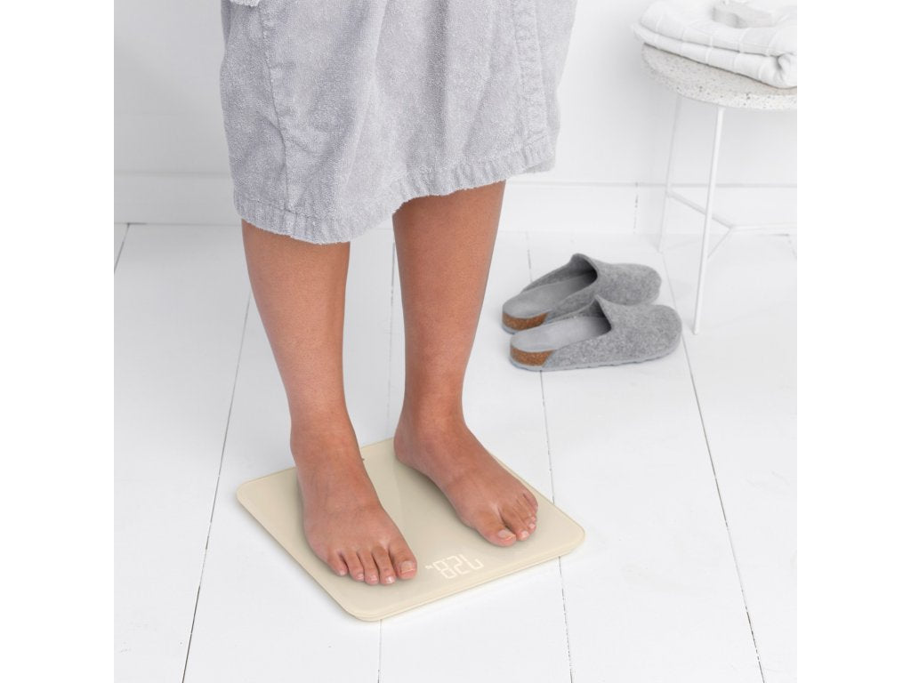 Brabantia Digital kroppsviktsvåg RENEW mjuk beige