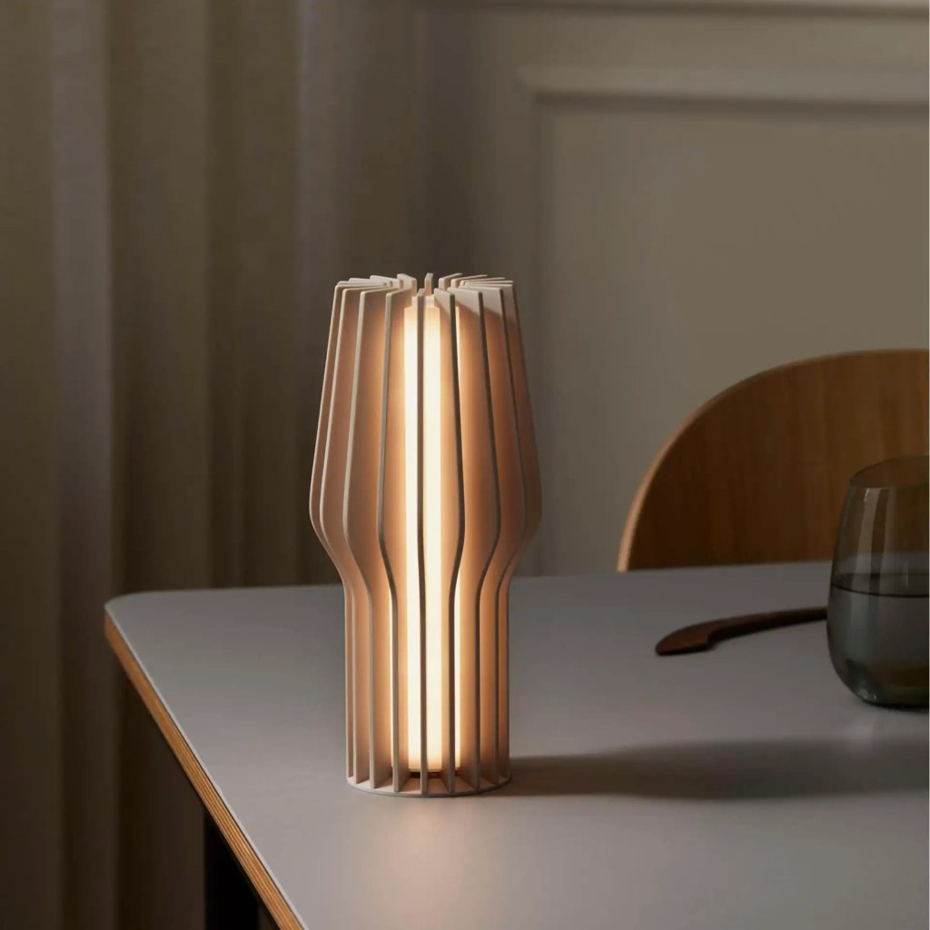 Eva Solo Bärbar bordslampa RADIANT 25 cm, LED, pärlbeige, plast