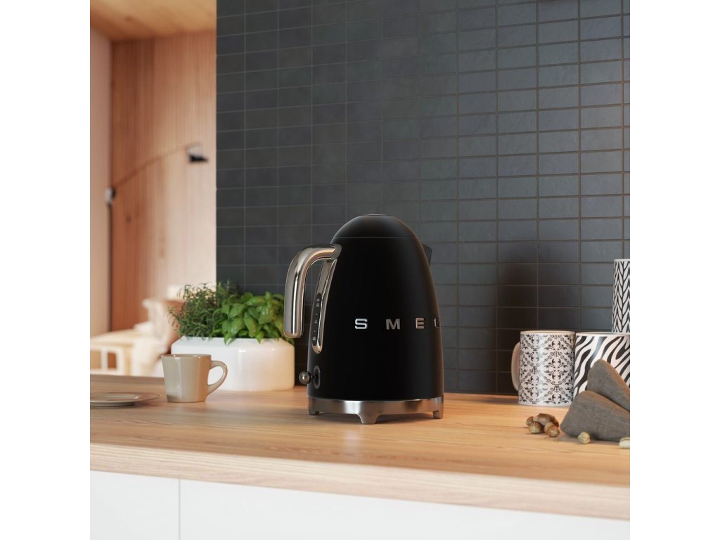 Smeg Elektrisk vattenkokare KLF03BLMEU 1,7 l, mattsvart