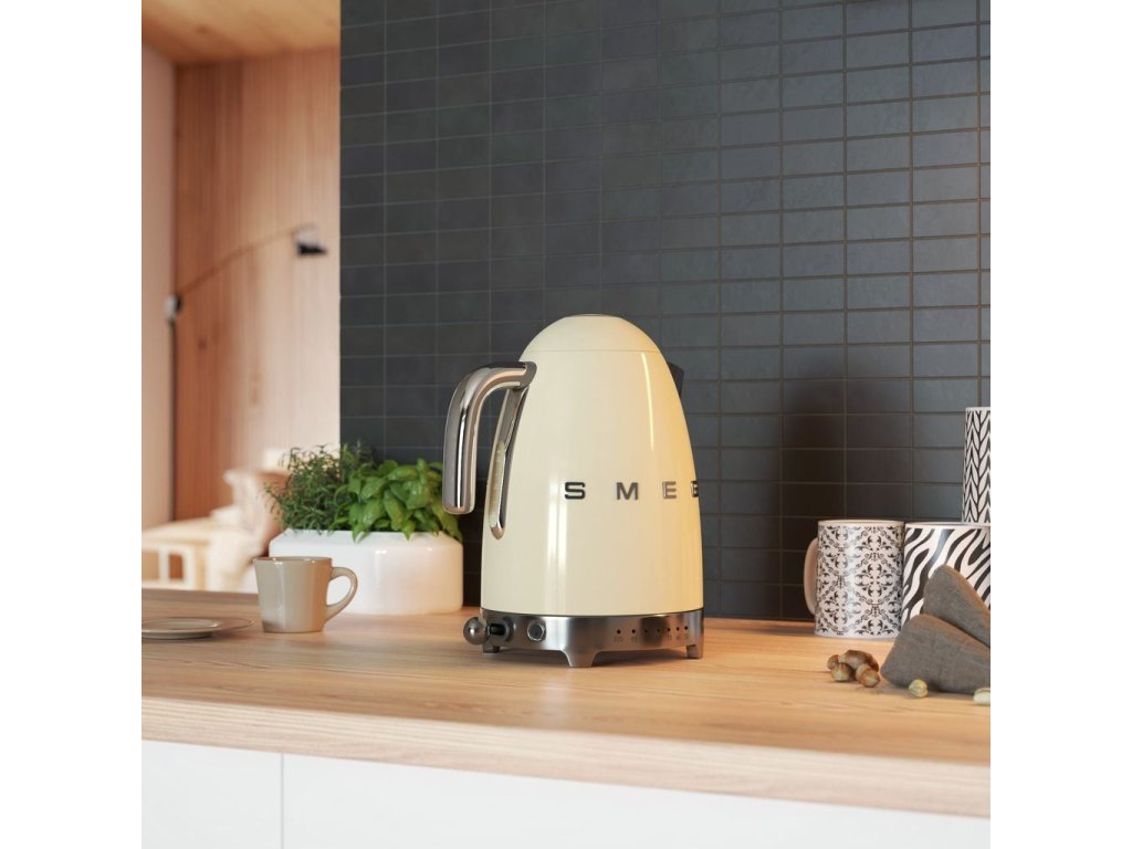 Smeg Vattenkokare med temperaturkontroll KLF04CREU 1,7 l, gräddvit