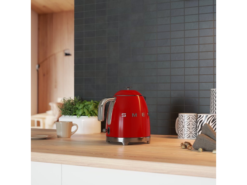 Smeg Elektrisk vattenkokare 50'S STYLE MINI KLF05RDEU, 800 ml, röd