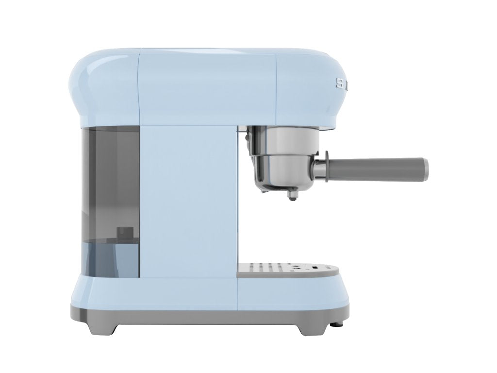 Smeg Halvautomatisk kaffemaskin 50'S STYLE ECF01PBEU, pastellblå