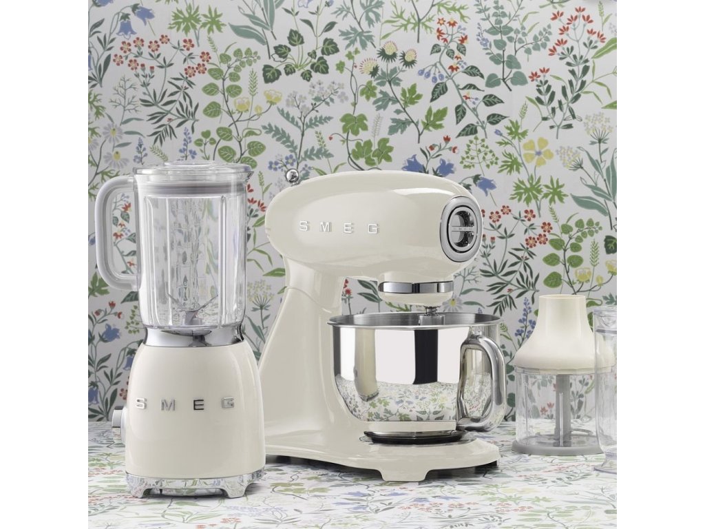 Smeg Hushållsassistent SMF03CREU, gräddvit