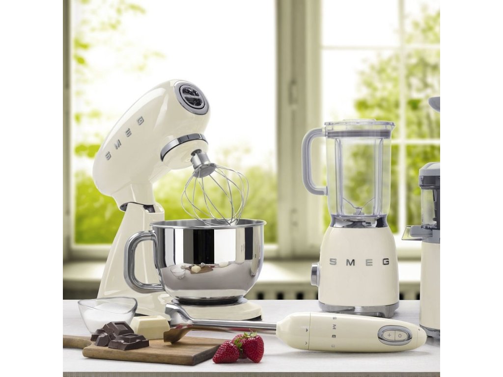 Smeg Hushållsassistent SMF03CREU, gräddvit