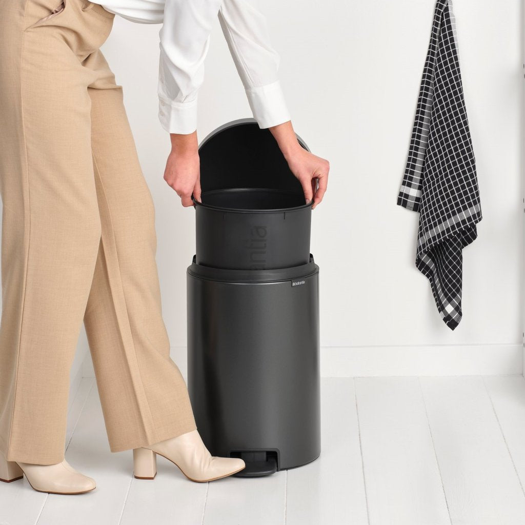 Brabantia Pedalhink NEWICON 20 l, grå, stål