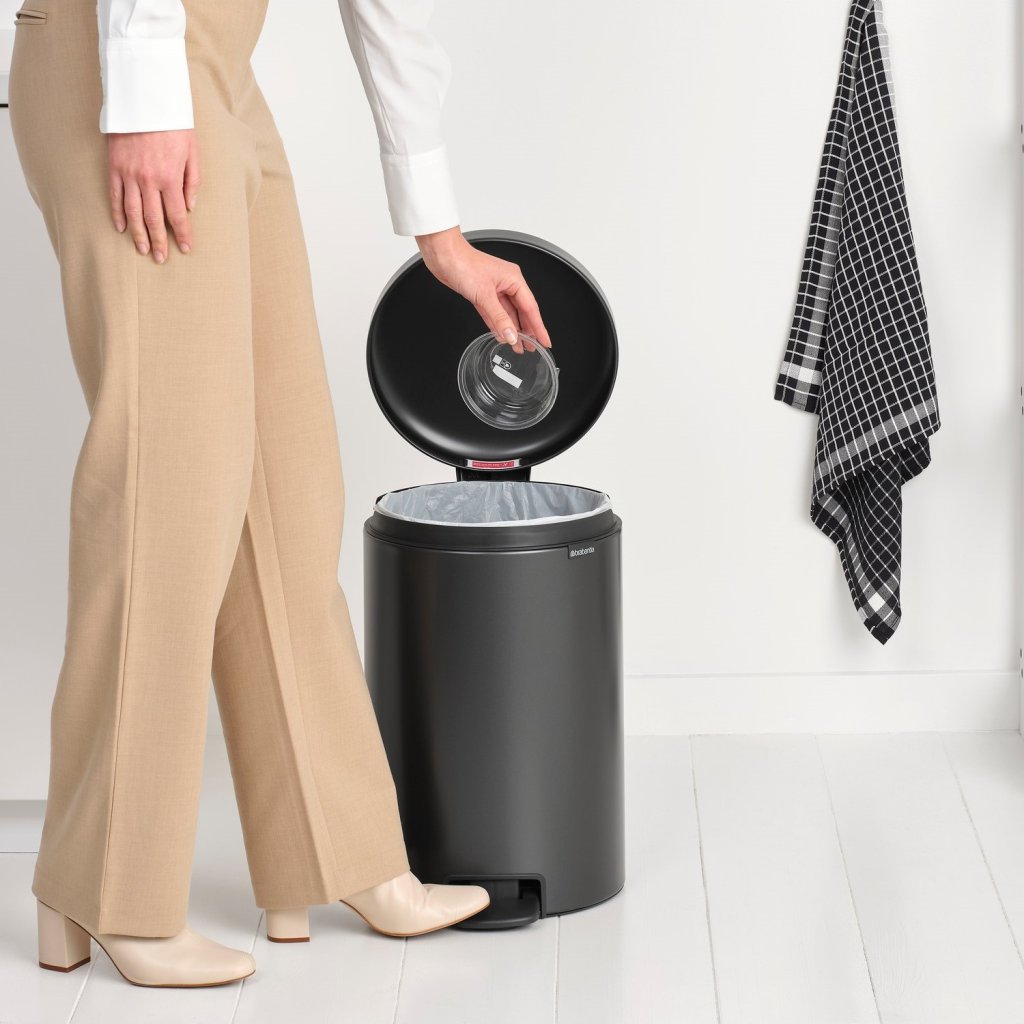 Brabantia Pedalhink NEWICON 20 l, grå, stål
