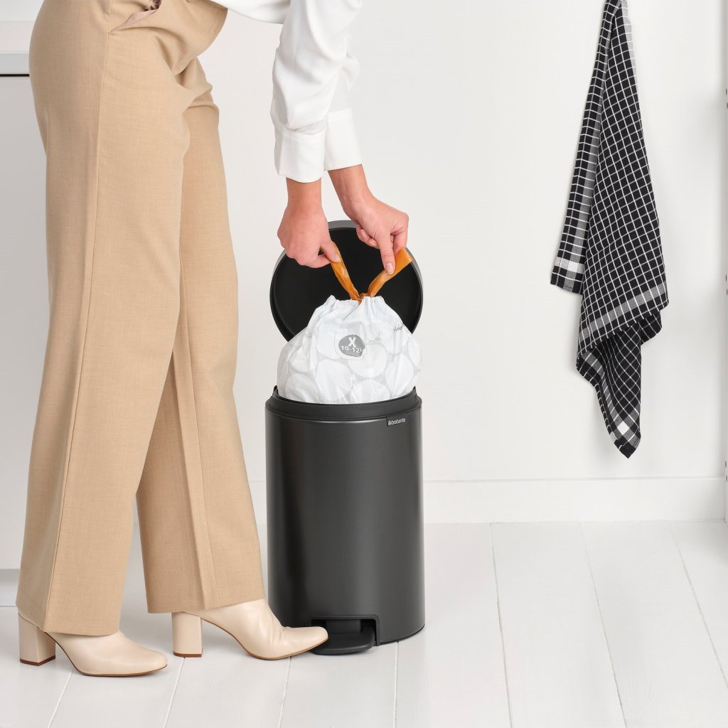 Brabantia Pedalhink NEWICON 12 l, mörk grå, stål
