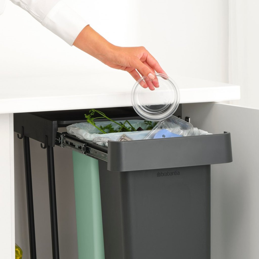 Brabantia Inbyggd avfallstunna SORT & GO 2x 30 l, mörkgrå / jadegrön, plast