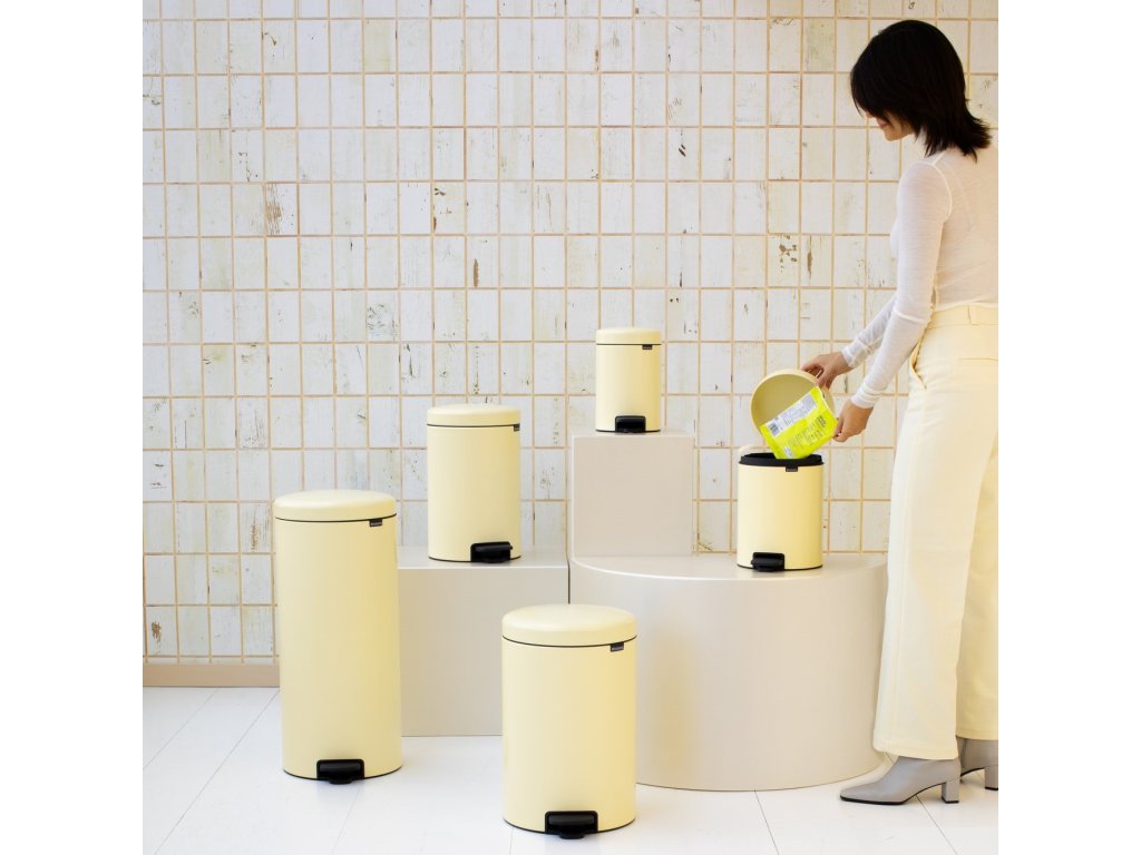 Brabantia Pedalhink NEWICON 20 l, mjuk gul, stål