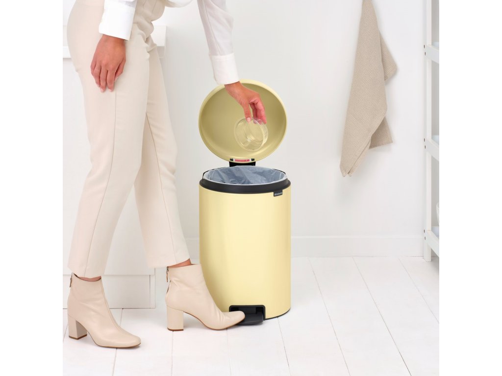 Brabantia Pedalhink NEWICON 20 l, mjuk gul, stål