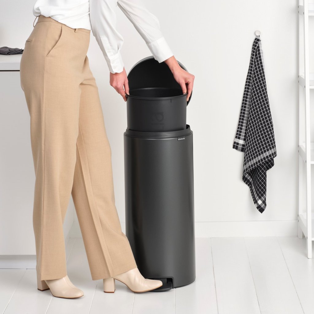 Brabantia Pedalhink NEWICON 30 l, mörk grå, stål