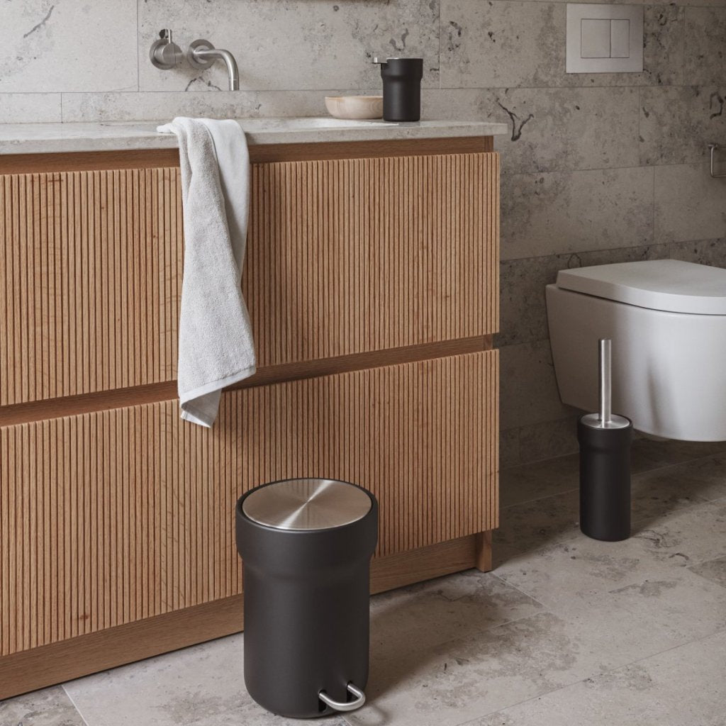 Eva Solo Badrumssoptunna CITADEL 5 l, svart, plast / rostfritt stål