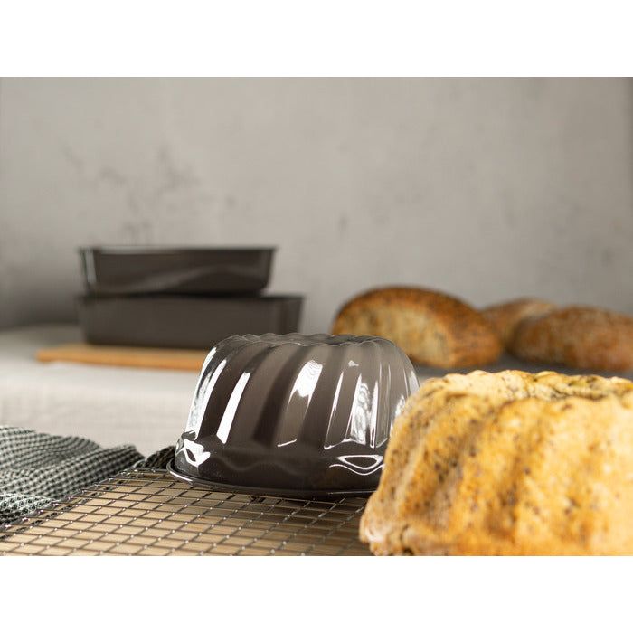 Modern House, bAYk kakeform 1L brungrå