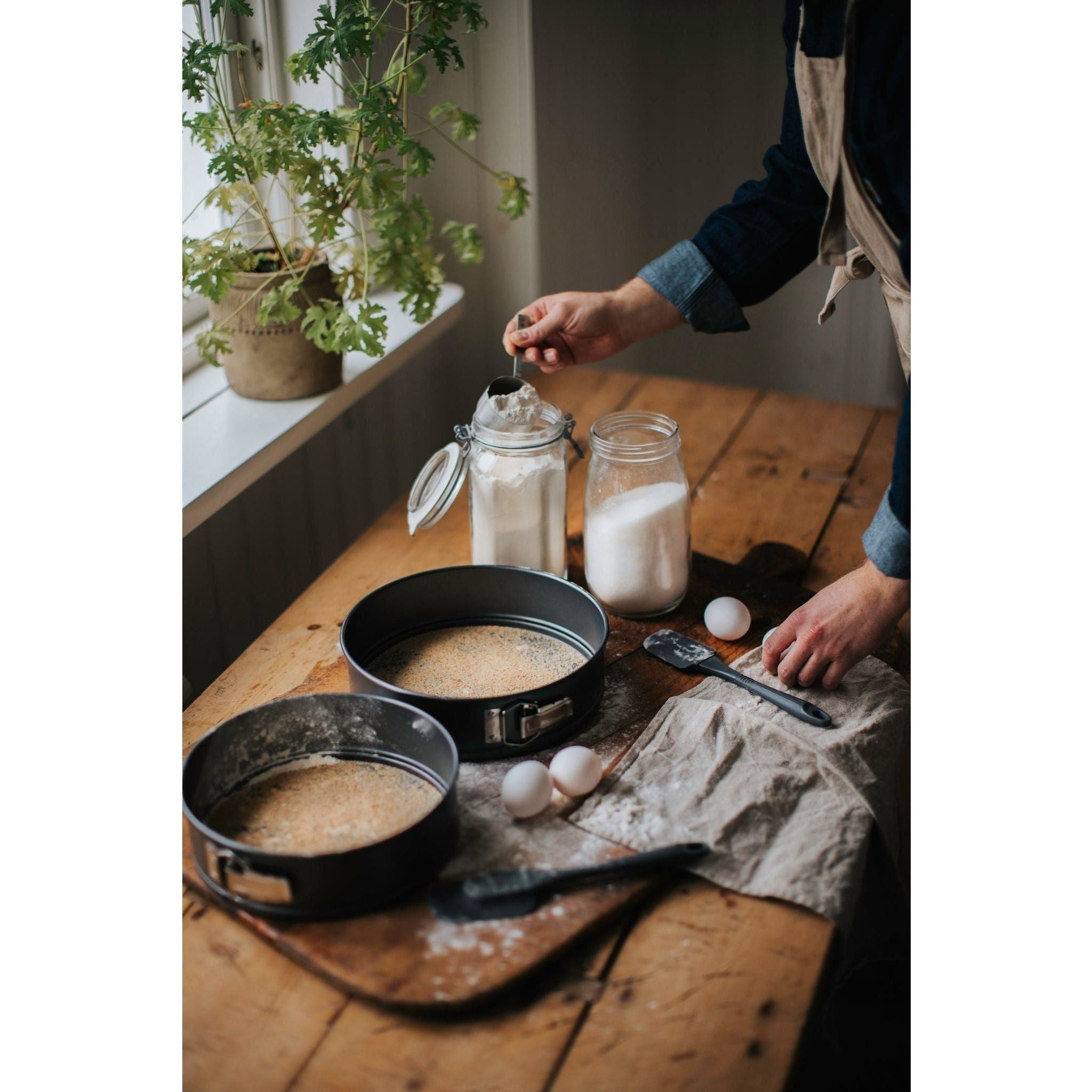 Dorre Karabo Springform 28 cm Kolstål