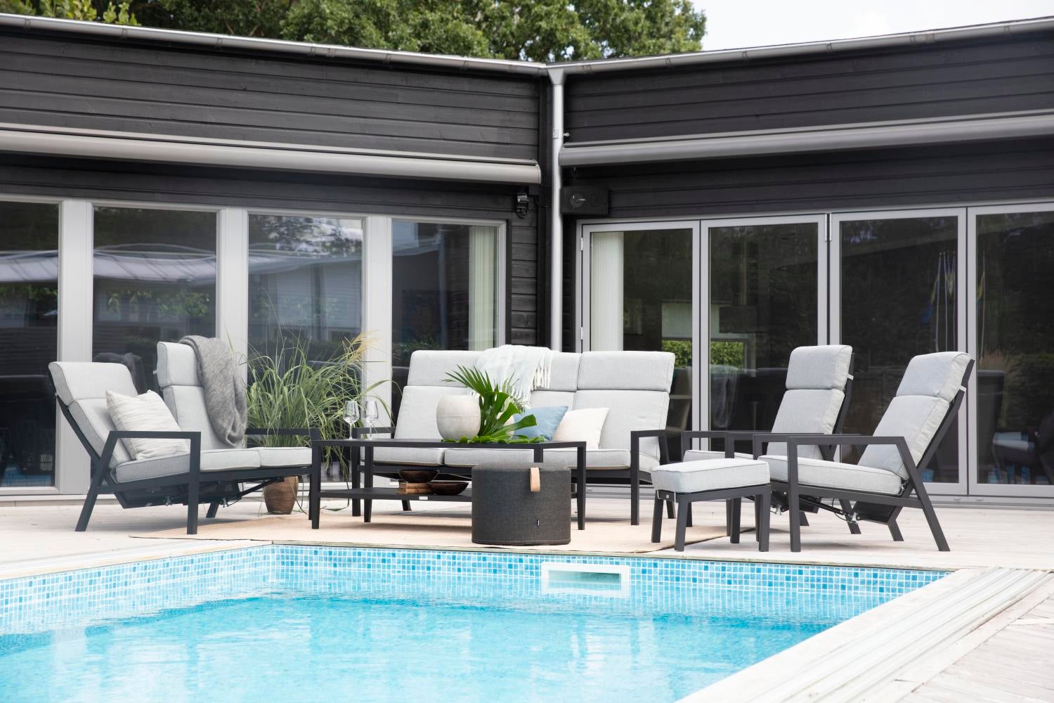 Brafab Belfort positionsfåtölj Svart/Pearl Grey