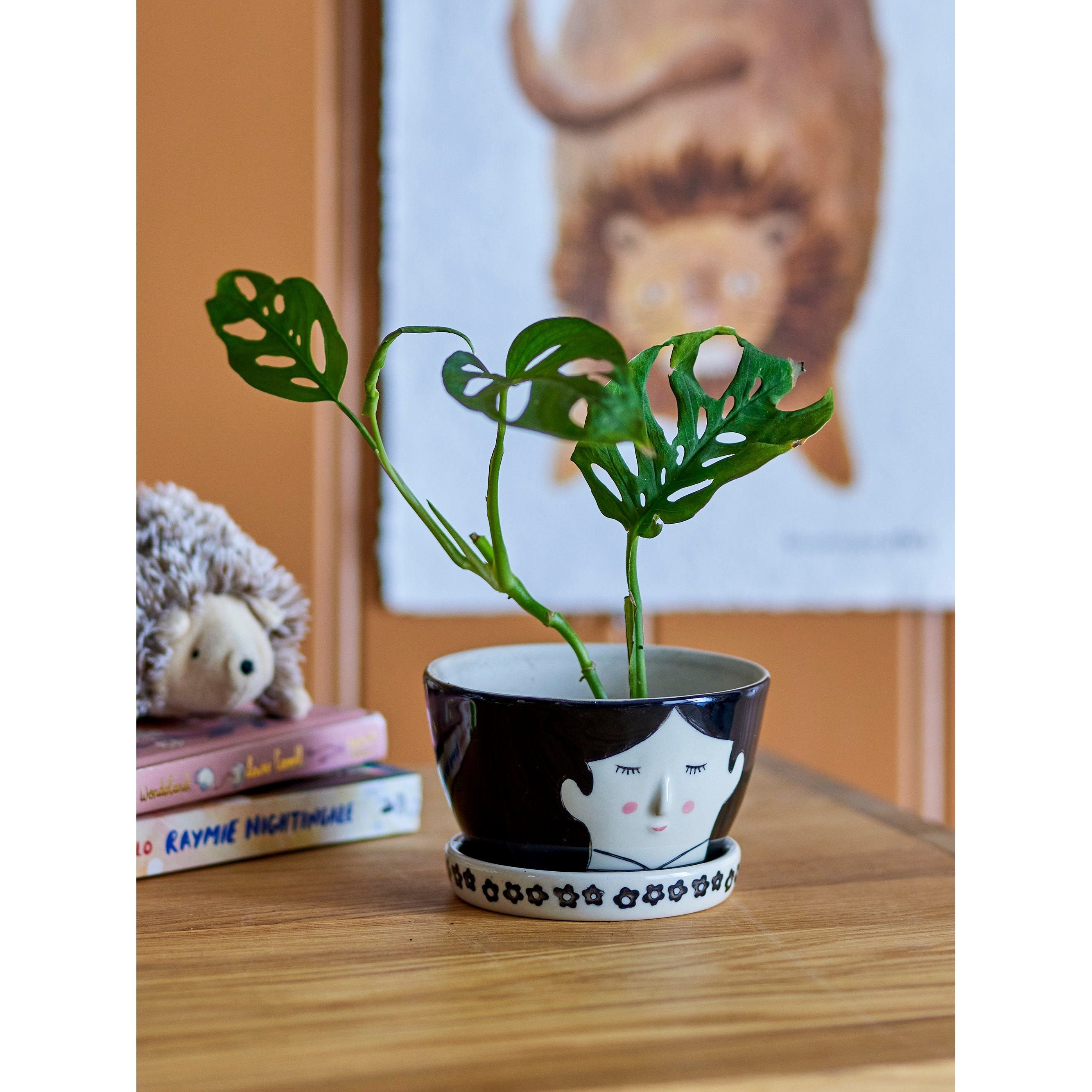 Bloomingville Mini Carolin Blomkruka med fat, Svart, Stengods