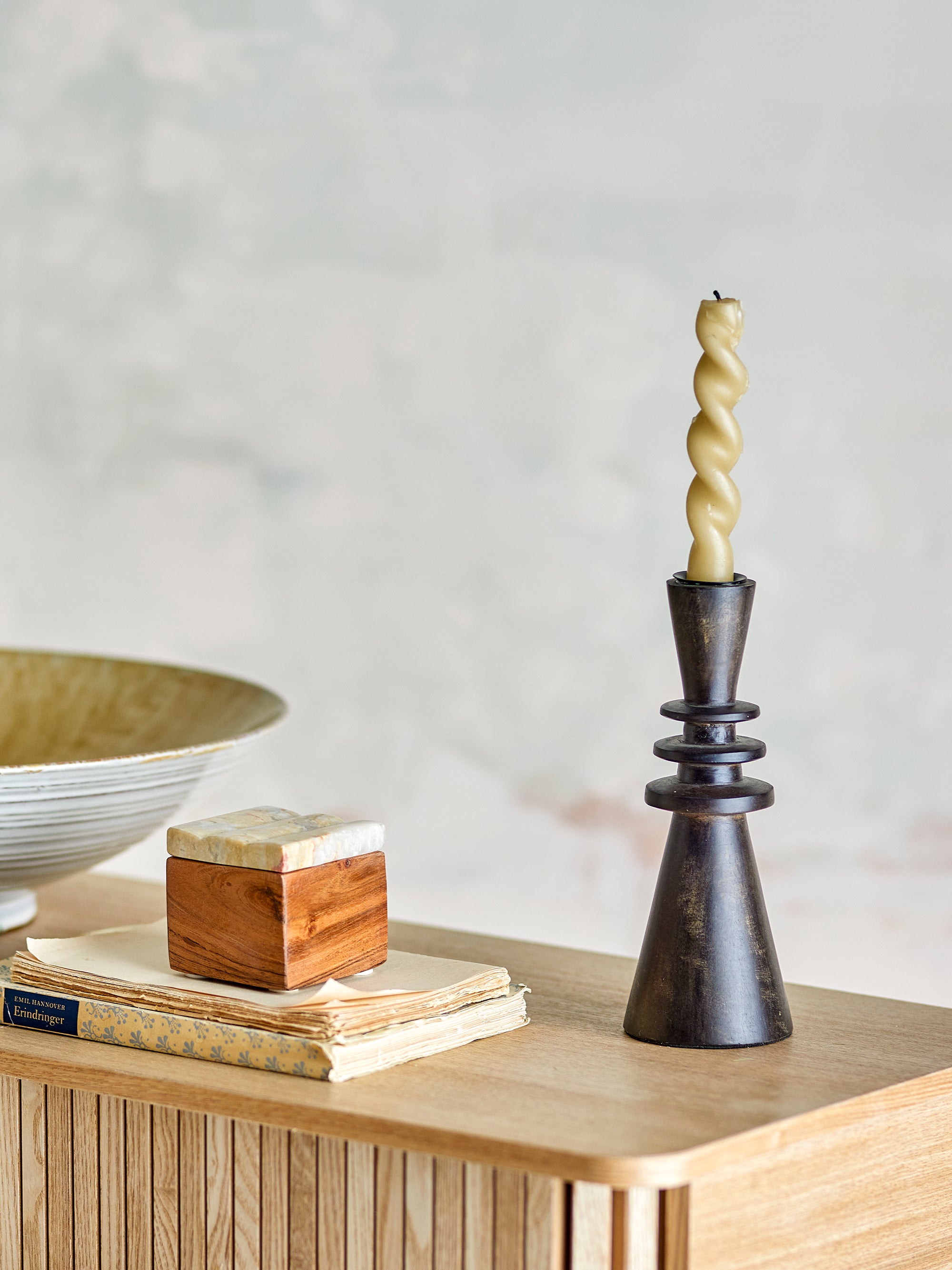 Bloomingville Armel Ljusstake, Svart, Mango