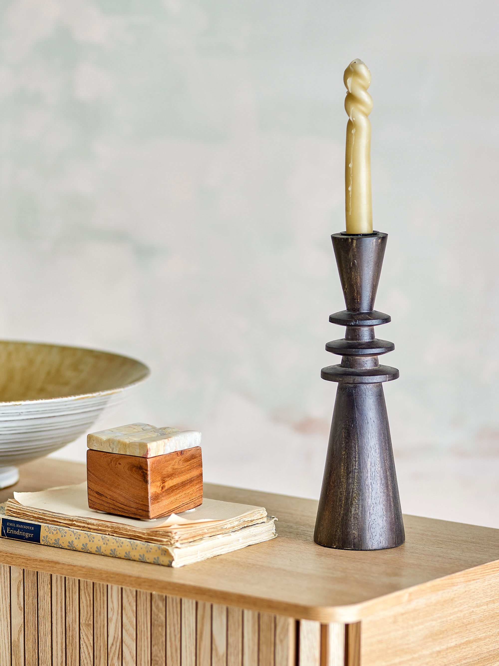 Bloomingville Armel Ljusstake, Svart, Mango