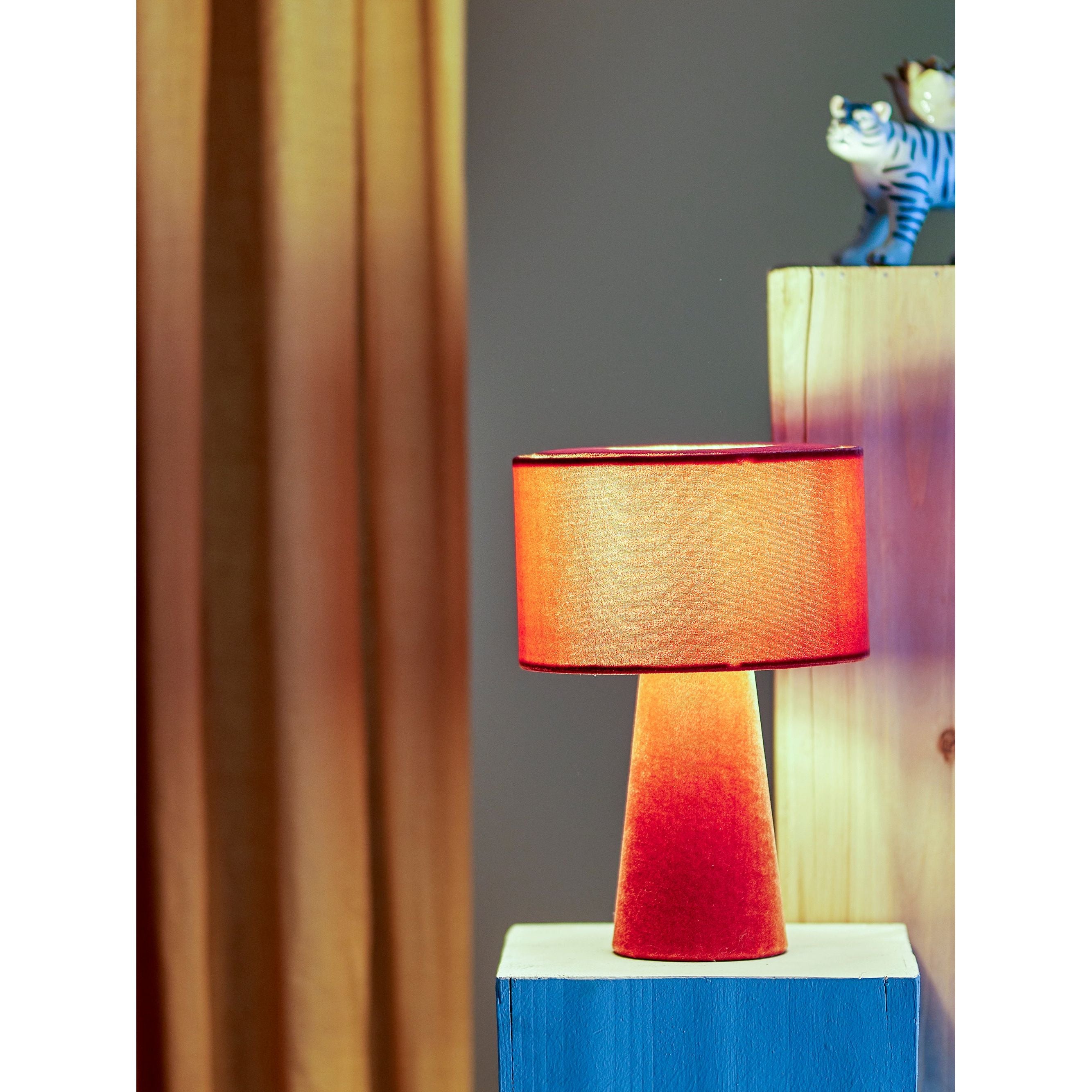 Bloomingville Emmie Bordslampa, Röd, Polyester