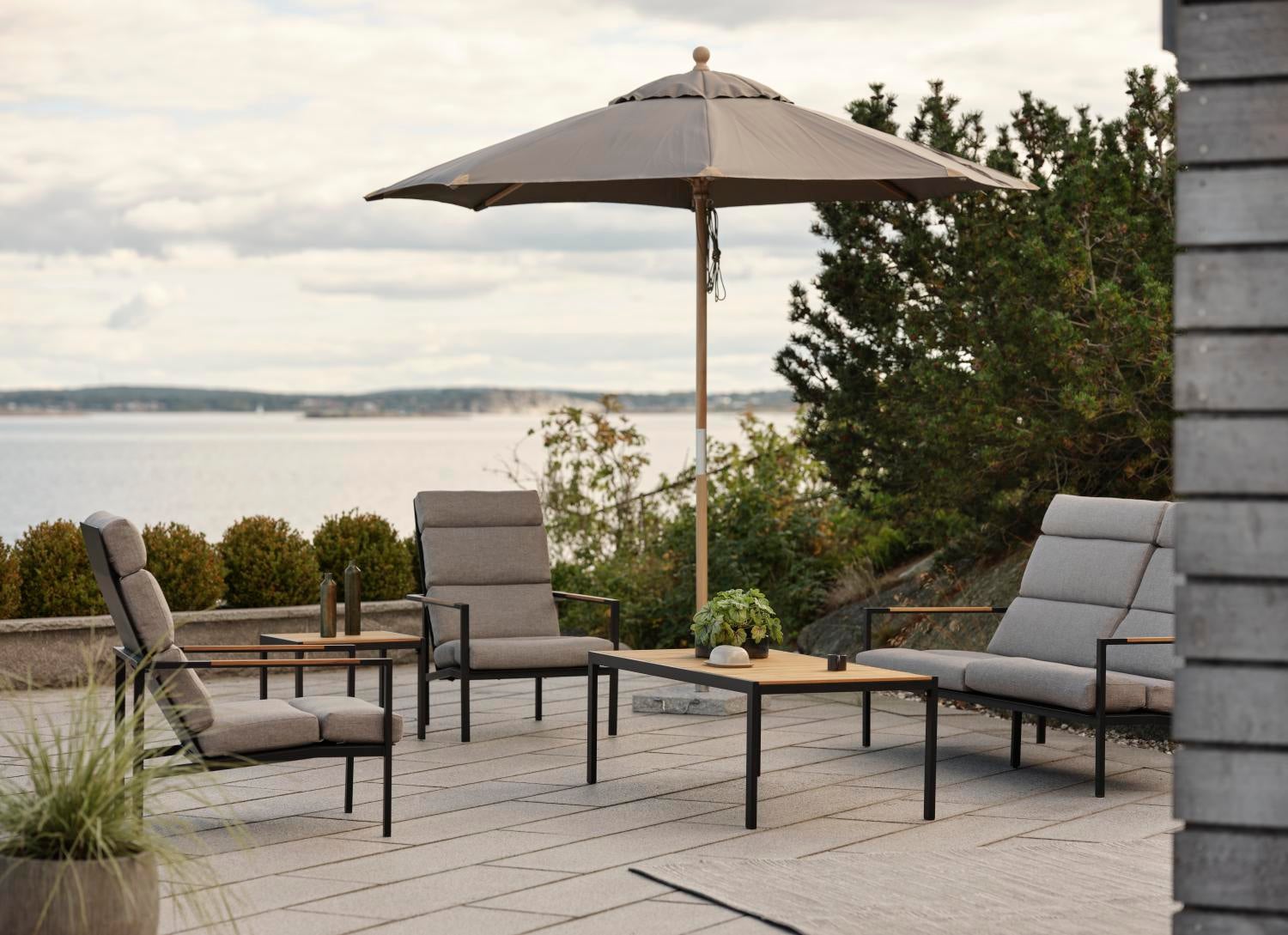 Brafab Indus 3-sitssoffa Svart/beige