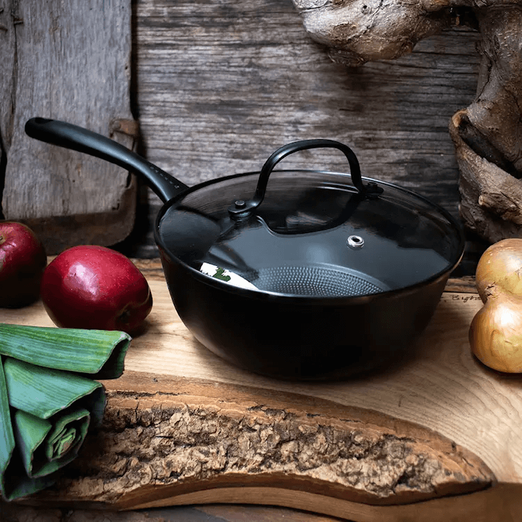 Satake Sautépanna gjutjärn med Honeycomb keramisk beläggning 20 cm