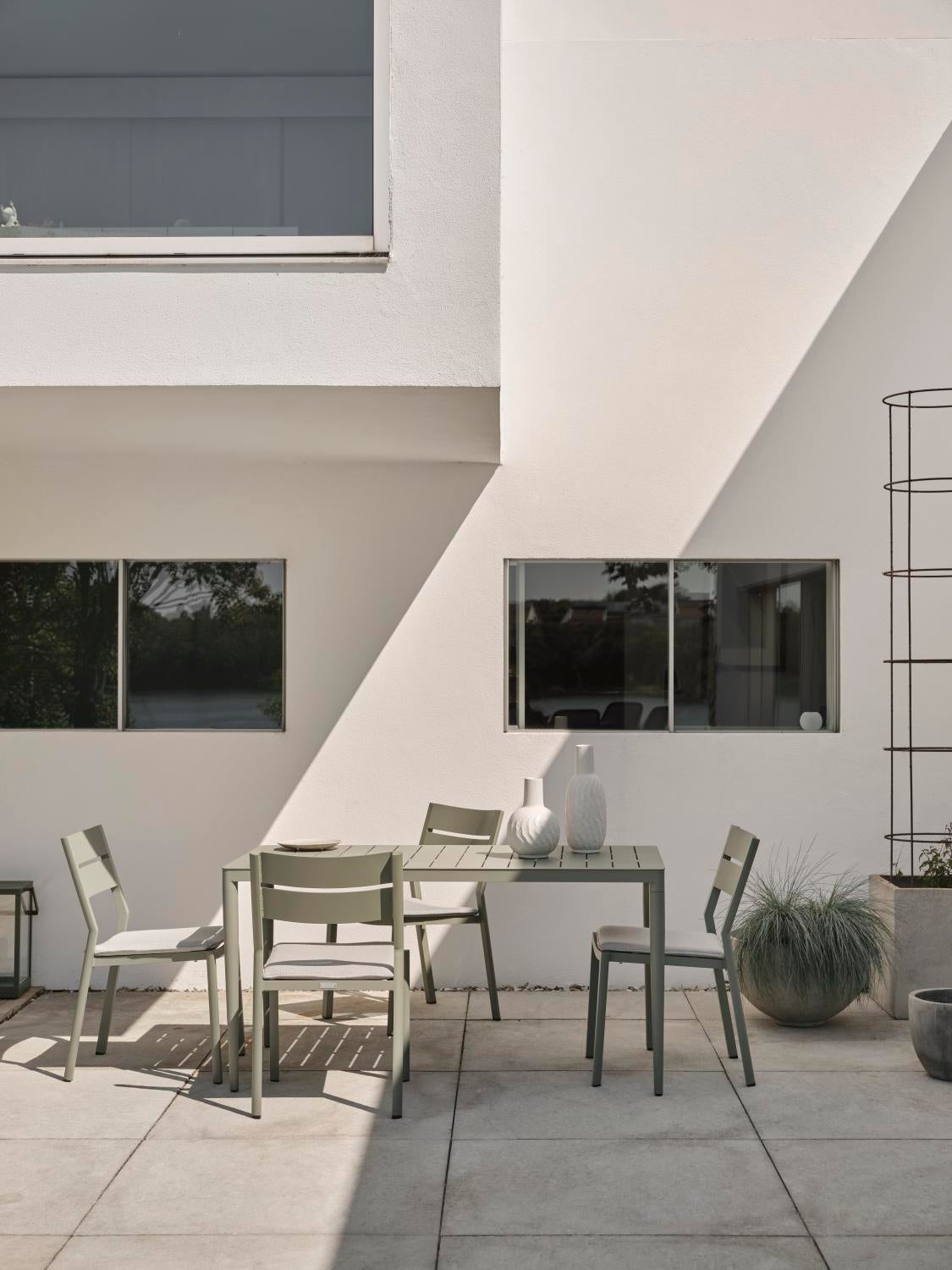 Brafab Bigby matbord Dusty Green 144x76 cm