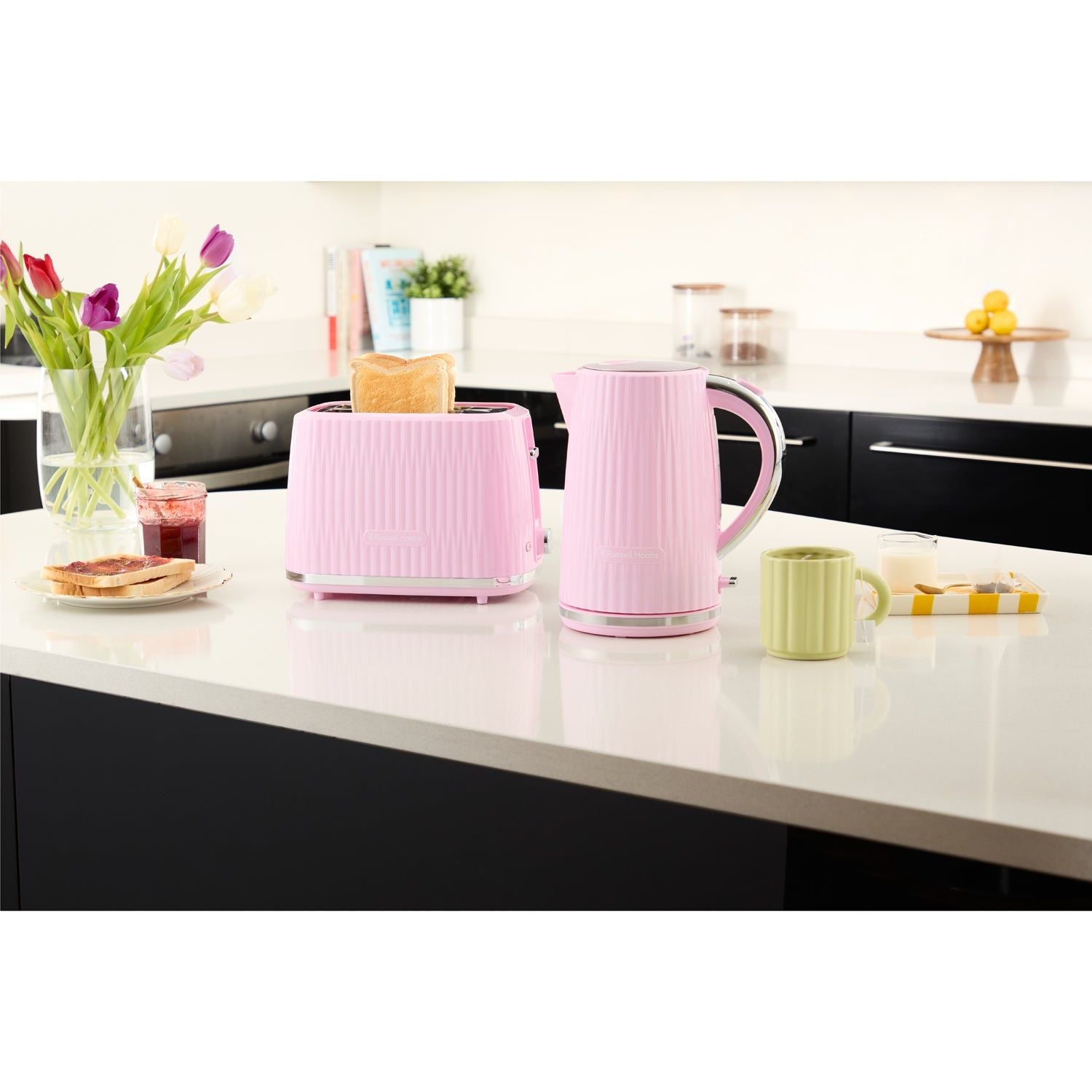 Russell Hobbs Vattenkokare 27362-70 Eden Kettle Raspberry