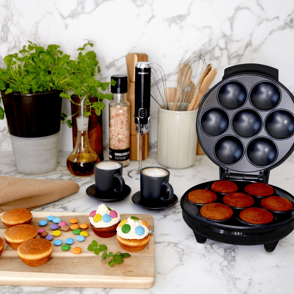 Champion Muffin Maker 7 Muffins 700W MM400 Svart