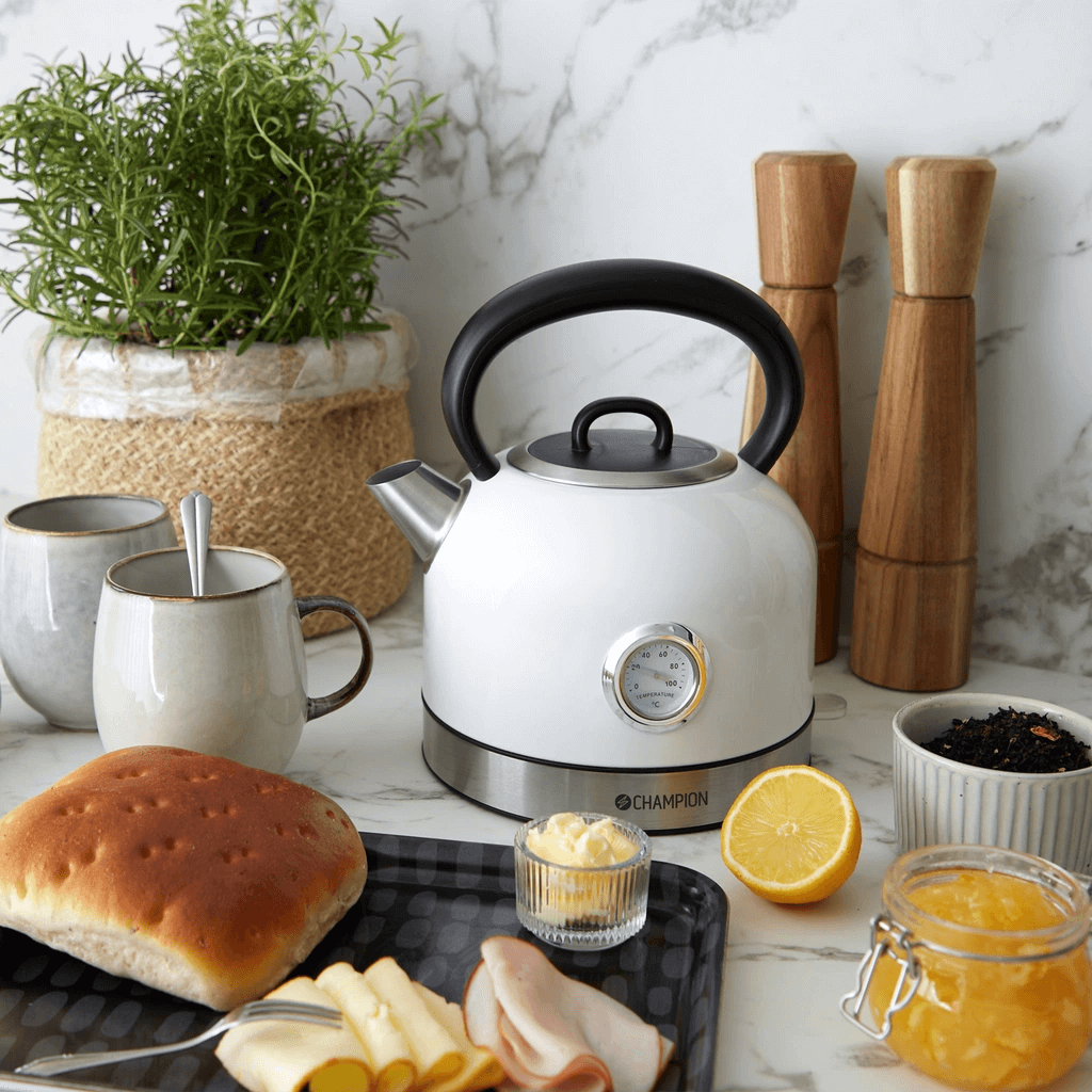 Champion Vattenkokare Retro 1,7L VK402 Creme White